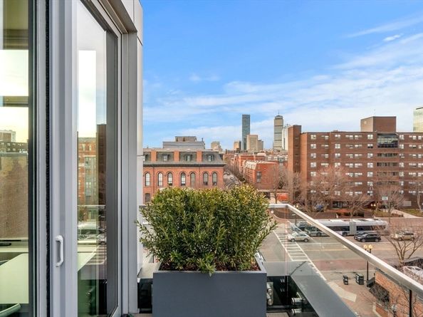 7 East Springfield PH6, Boston MA 02118
