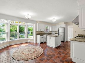 10 Sumac Circle, Holden MA 01520