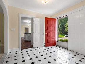 10 Sumac Circle, Holden MA 01520