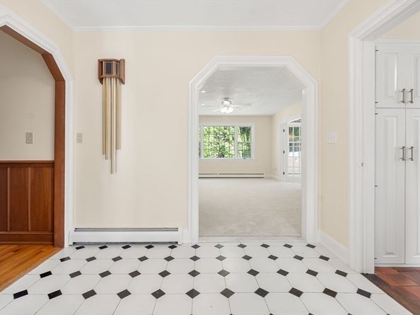 10 Sumac Circle, Holden MA 01520