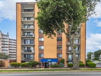 295 Lynn Shore Drive