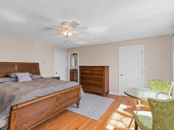 107 Shore Dr, Plymouth MA 02360