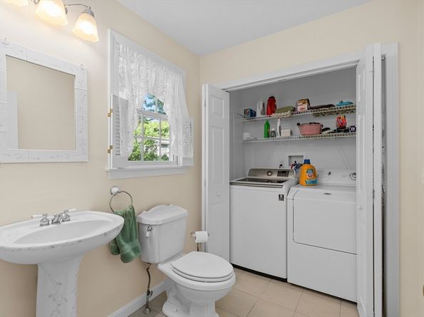 107 Shore Dr, Plymouth MA 02360