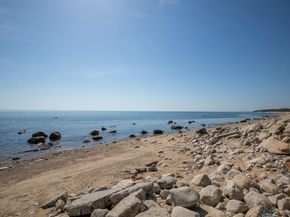 107 Shore Dr, Plymouth MA 02360