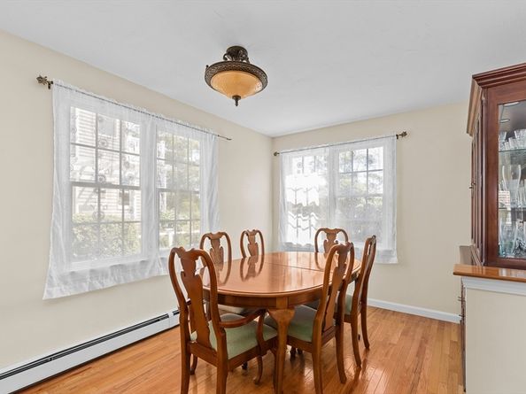 107 Shore Dr, Plymouth MA 02360