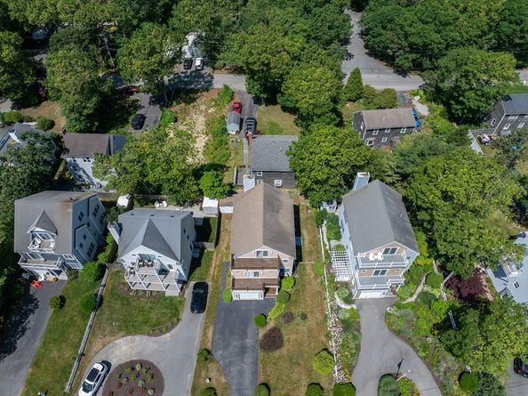 107 Shore Dr, Plymouth MA 02360