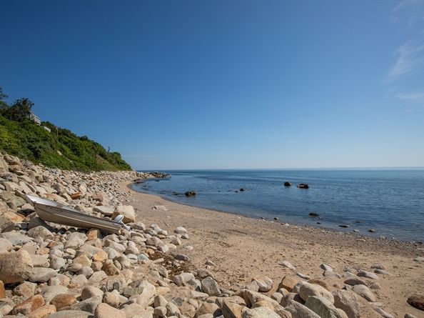 107 Shore Dr, Plymouth MA 02360
