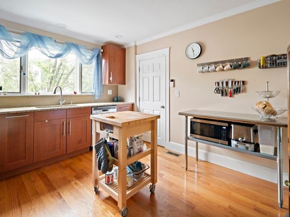 17 Eliot Street 17, Medford MA 02155
