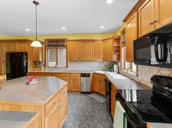 45 Pleasant Street, Middleboro MA 02346