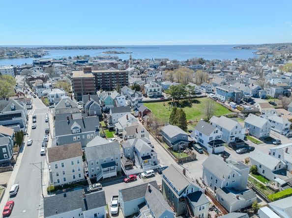 27 Addison St, Gloucester MA 01930