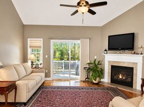 877 Auburnville Way H7, Whitman MA 02382