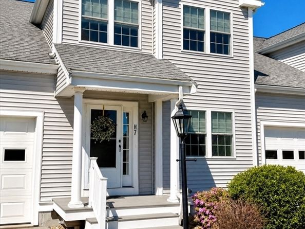 877 Auburnville Way H7, Whitman MA 02382
