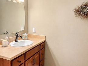 877 Auburnville Way H7, Whitman MA 02382