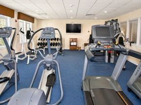 877 Auburnville Way H7, Whitman MA 02382