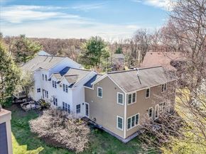 8 N Commons C, Lincoln MA 01773