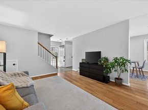 8 N Commons C, Lincoln MA 01773