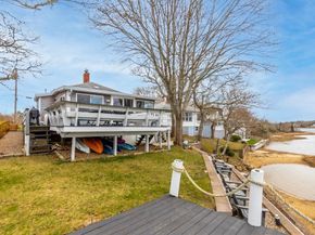 10 Sunset Ave, Wareham MA 02346