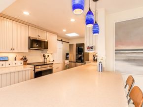 10 Sunset Ave, Wareham MA 02346