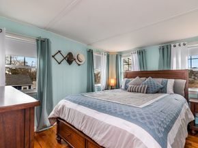 10 Sunset Ave, Wareham MA 02346