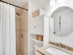 6 Flanagan Dr, Framingham MA 01701