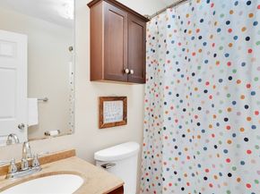 6 Flanagan Dr, Framingham MA 01701