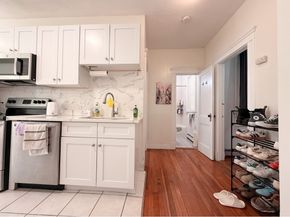 8 Ransom Rd 8, Boston MA 02135
