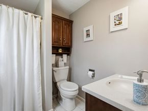 32 Dolly Dr, Worcester MA 01604