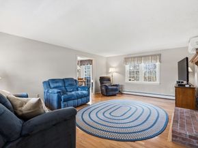 32 Dolly Dr, Worcester MA 01604