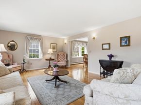 32 Dolly Dr, Worcester MA 01604