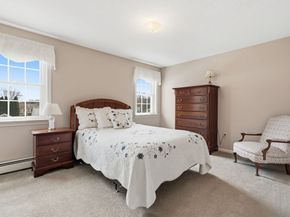 32 Dolly Dr, Worcester MA 01604