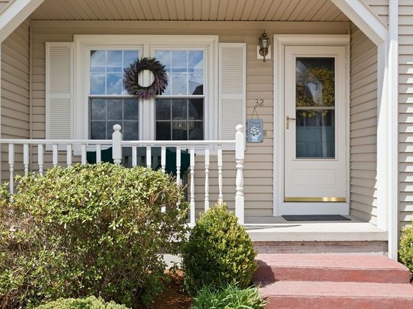 32 Dolly Dr, Worcester MA 01604