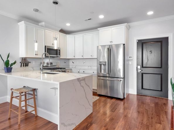 519 Broadway 407, Somerville MA 02145