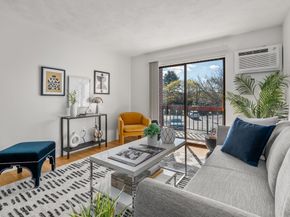 655 Saw Mill Brook Pkwy 9, Newton MA 02459