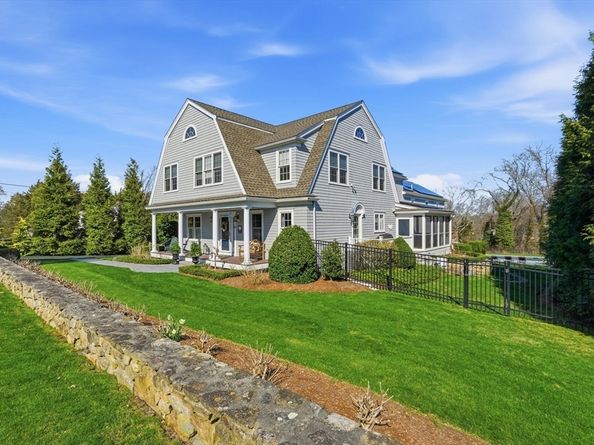 10 Loring Ave, Kingston MA 02364