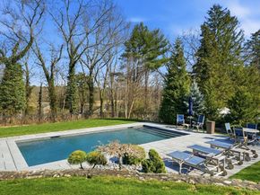 10 Loring Ave, Kingston MA 02364