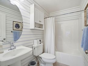 10 Loring Ave, Kingston MA 02364