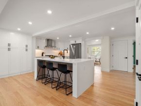 30 Oakridge Ave, Natick MA 01760