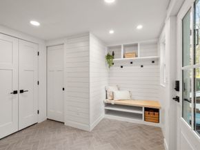 30 Oakridge Ave, Natick MA 01760
