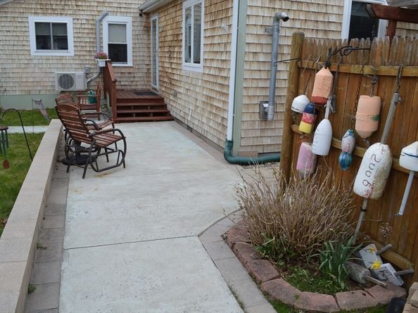 17 Bungalow Ln, Wareham MA 02532