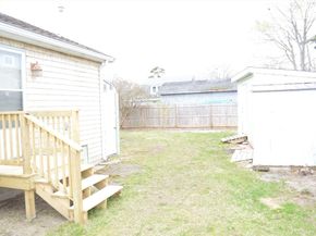 17 Bungalow Ln, Wareham MA 02532