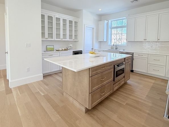 64 Pleasant Street A, Marblehead MA 01945