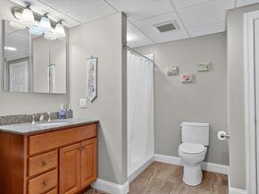 13 Leah Way 13, Andover MA 01810