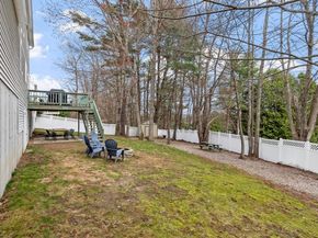 19 Fieldstone Dr, Gardner MA 01440