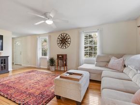 19 Fieldstone Dr, Gardner MA 01440