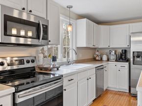 19 Fieldstone Dr, Gardner MA 01440