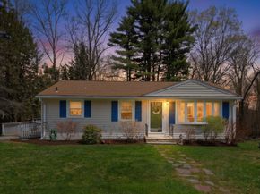 16 Monterey Dr, Leicester MA 01611