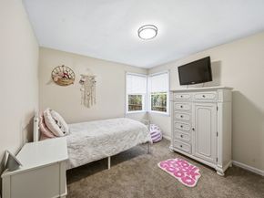 16 Monterey Dr, Leicester MA 01611