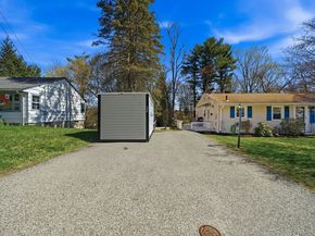 16 Monterey Dr, Leicester MA 01611