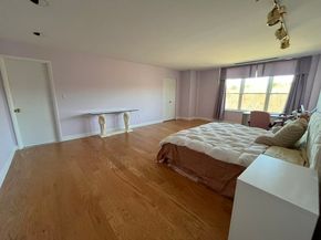 210 Nahanton St 522, Newton MA 02459