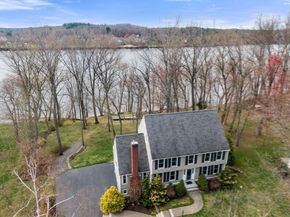 16 Merrimack River Rd, Groveland MA 01834